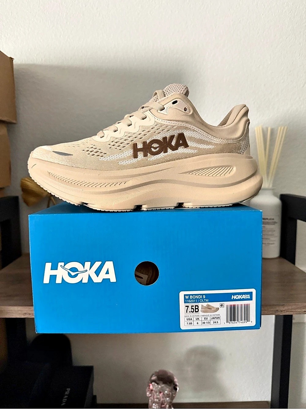 HOKA Bondi 9 Athletic Shoes Cream